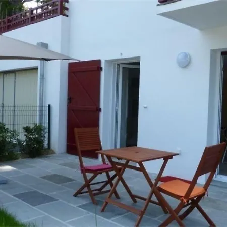 - 4 Pers, 60 M2, 3/2 7 * Ciboure